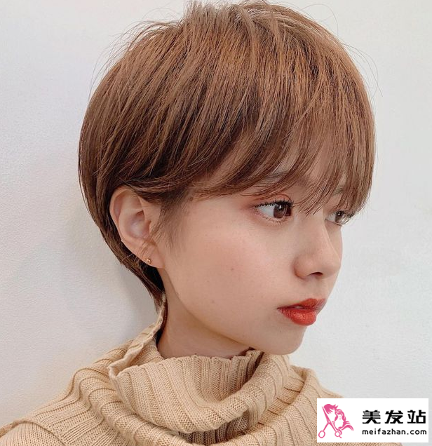 最新款短發(fā)發(fā)型女，小巷深處的時尚靈感與秘密圖片分享