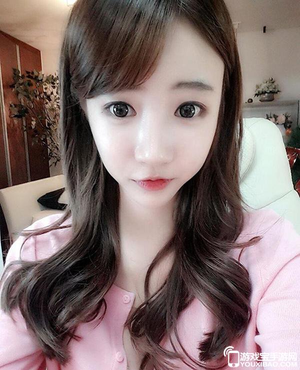韓國女主播帶你領(lǐng)略科技與生活的完美融合，最新高科技產(chǎn)品介紹